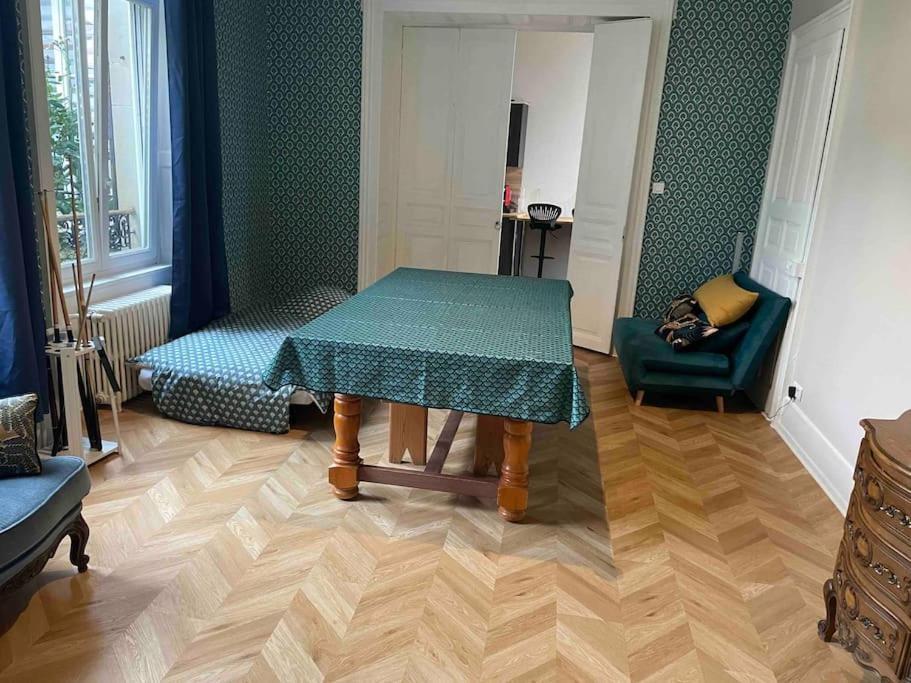 Appartement De Caractere Mirecourt Экстерьер фото