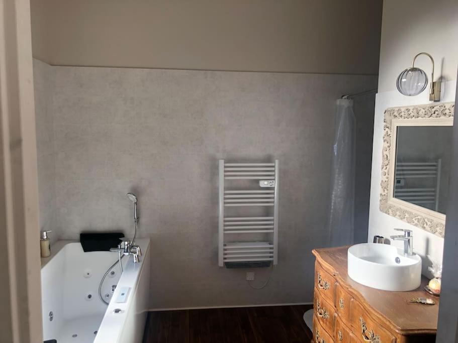 Appartement De Caractere Mirecourt Экстерьер фото